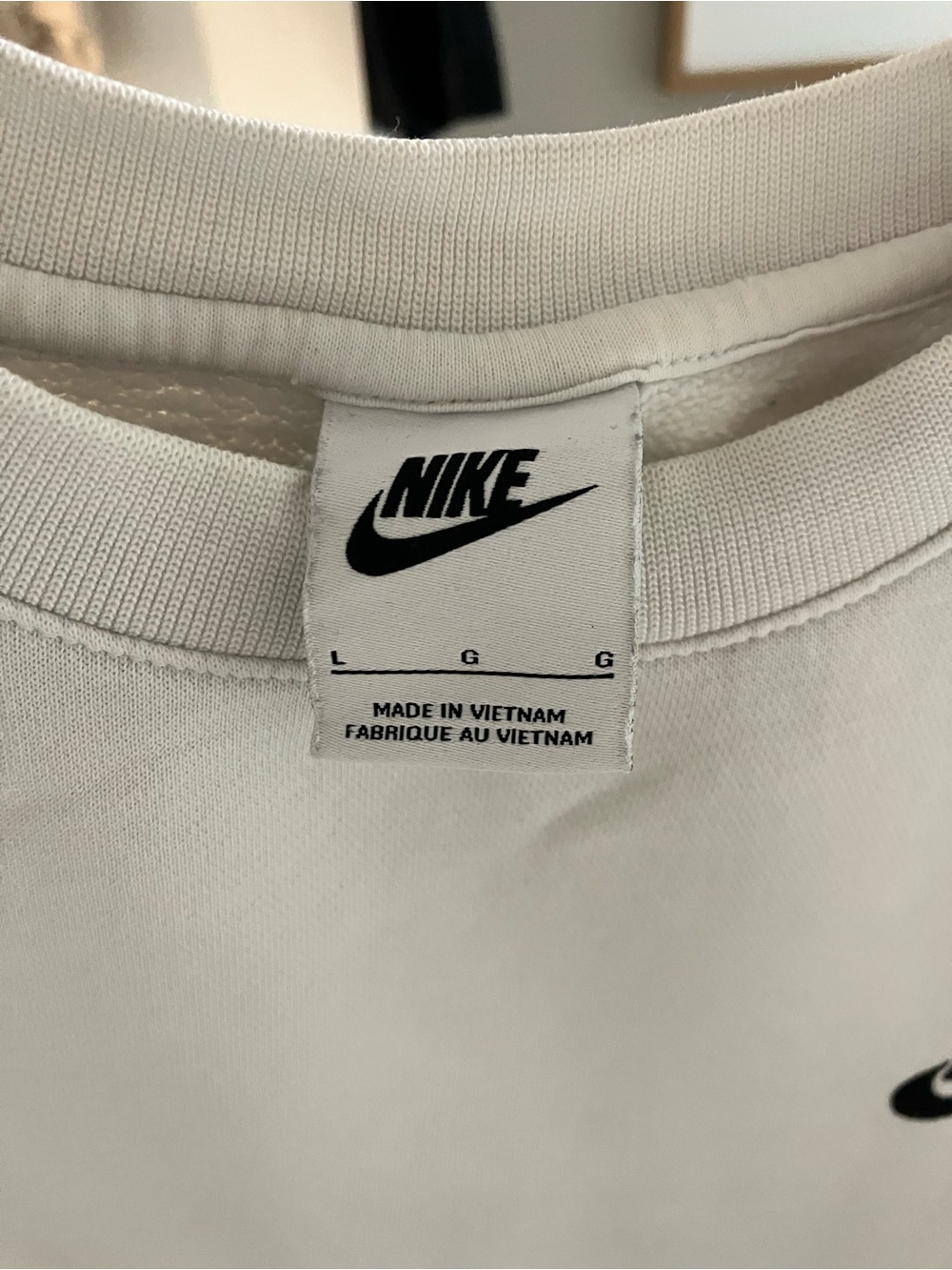 Nike Classic Crewneck - Picture 2 of 3